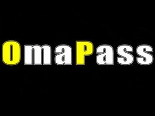 Omapass regordeta abuela lesbianas adulto película footage